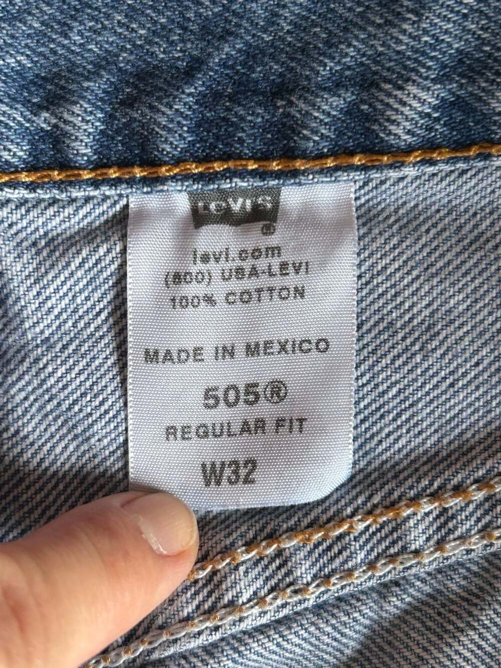 Levi's 505 Regular Fit Denim Jean Shorts Blue Size 32 - Picture 9 of 9